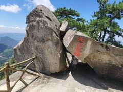 -罗田薄刀峰风景区