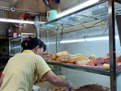 -Bánh Mì Huynh Hoa