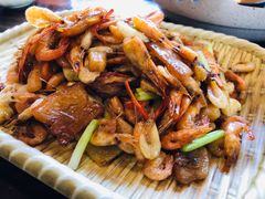 五花肉炒河虾-农厨好味·温泉鹅·农家菜