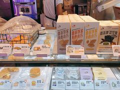 面包甜点陈列柜-喜茶(上海正大广场店)