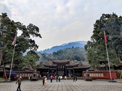 -峨眉山报国寺