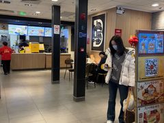 -麦当劳(上海虹桥站30B检票口楼上)