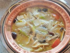 -阿婆情腊排骨火锅(金虹路店)
