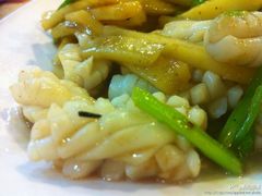 小炒鱿鱼-辉记潮汕海鲜砂锅粥(林和西店)