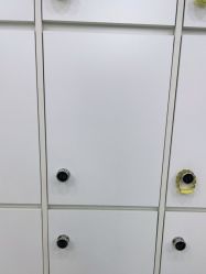-阿三造型烫染•接发