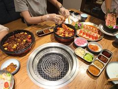 -明洞阿姨·韩式酱蟹烤肉·创意料理(三元桥店)