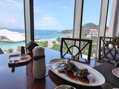 -蜈支洲岛珊瑚酒店临海阁中餐厅