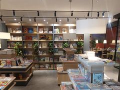 -魔方城市书房(中街益田店)
