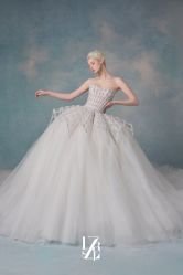 -Renee芮亦婚纱(原丽莎)