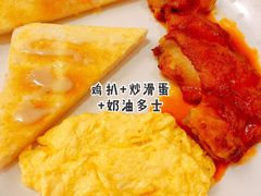 D套餐：鸡扒+炒滑蛋+奶油多士-添饭茶餐厅(天悦龙庭店)