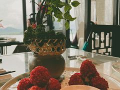 杨梅鳕鱼球-柳莺湖上·湖景餐厅·江南菜(西湖店)