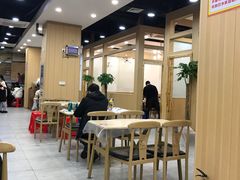-江城燕子大排档(江汉路步行街店)