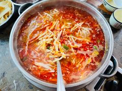 -黄利砖万峰林布依特色酸笋牛肉馆