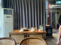-湘力力小院·鱼汤泡饭(枫林路店)