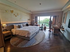 -上海佘山世茂艾美酒店