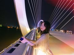 -南京眼步行桥