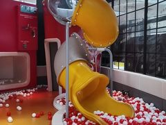 -东方明珠·可口可乐欢乐餐厅