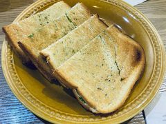 咖椰吐司-HELLO 27 意面·沙拉·帕尼尼