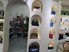 -六六奢品·vintage中古·回收二手奢侈品包包手表首饰(环球港店)