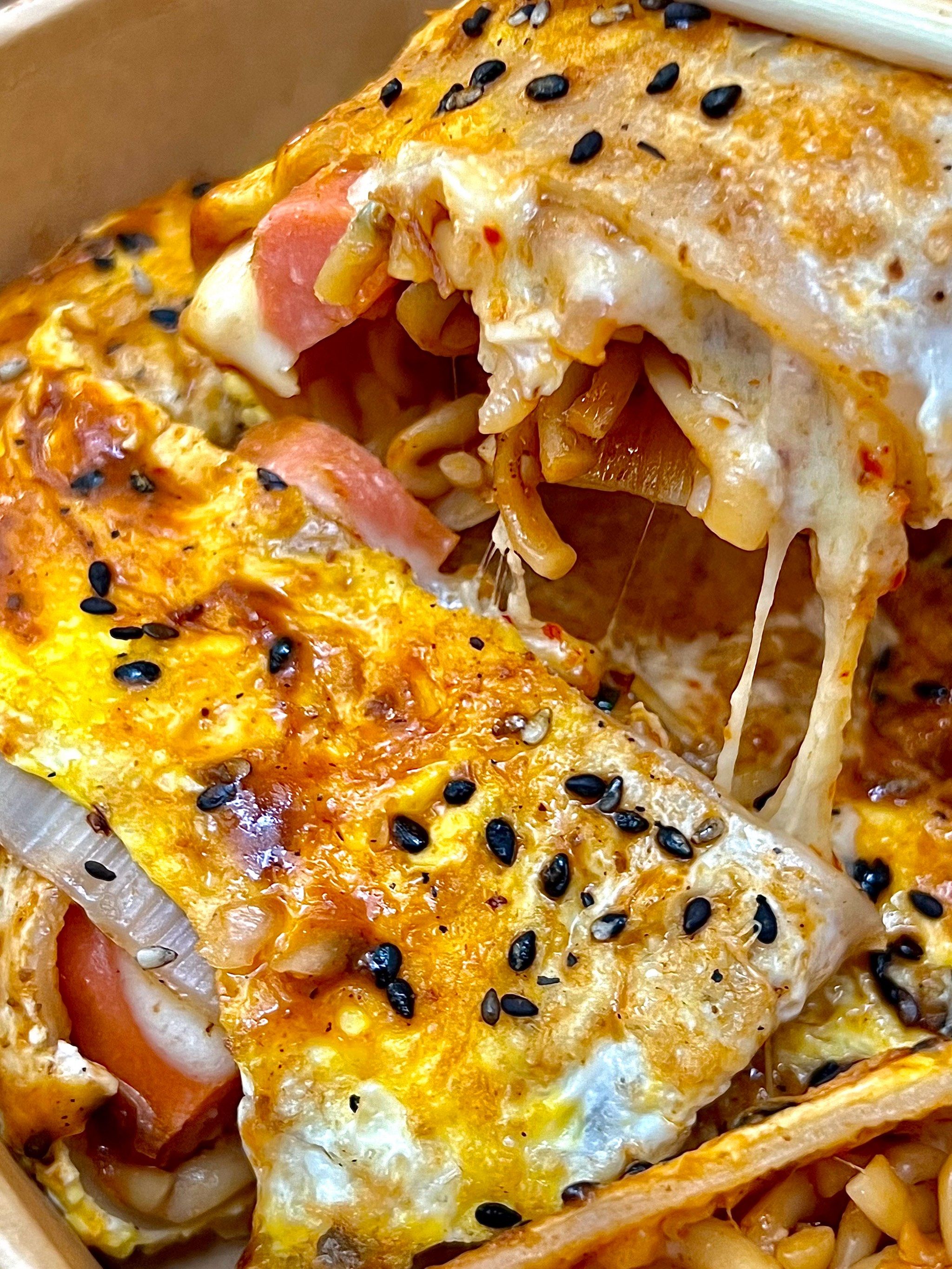 7815豪华芝士火鸡烤冷面(酸甜辣97)
里面的