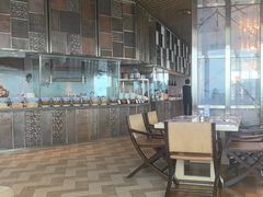 -三迪希尔顿酒店欢厨自助餐厅·高空闽江全景