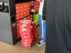 -NIKE上海青浦优选体验店