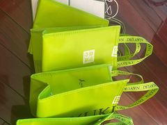 -奈雪的茶(百盛店)
