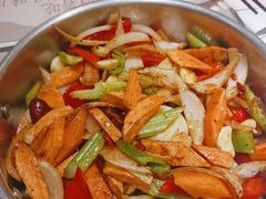 -黄记煌三汁焖锅(新佳丽江汉路店)