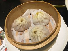 杭州蟹黄小笼包-老头儿油爆虾·知味杭州(爱琴海购物中心)
