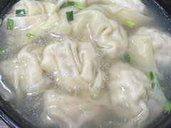 三鲜大馄饨-万寿斋(山阴路店)