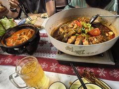 -刘姐啤酒鱼民族演艺餐厅(西街总店)