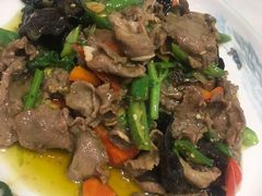 炒牛舌-犇逸·乐山跷脚牛肉·四川现炒(览海店)
