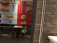 -麦当劳(伟城广场店)