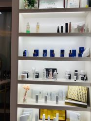 -F.N冻龄皮肤管理中心