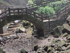 -龙水峡地缝景区