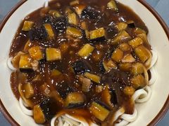 -东兴寒舍老北京炸酱面(三里河路店)