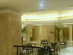 -山明水秀大饭店