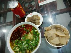 -牛一嘴·兰州牛肉面·大盘鸡(财富中心店)