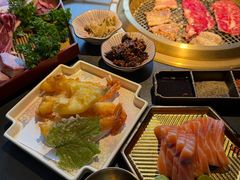 -铭牛烧肉·和牛海鲜自助(高新月牙湖店)