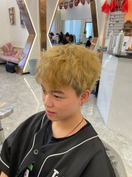 -V8潮牌·接发烫染连锁