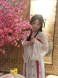 -汉仪华裳汉服馆(打浦桥店)