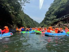 -安吉龙王山峡谷漂流