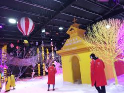 -圣名游乐城冰雪大世界