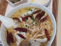 -渔语鱼酸菜鱼新川菜(来福士店)