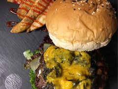 -HIGH FIVE哈福手工汉堡(桂林路店)