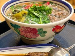 -云阿蛮云南生烫牛肉米线(奉贤路店)