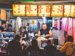 -六合夜市