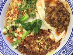 -汇吃汇喝美食街(上海建发浦悦荟广场店)