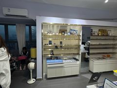 -视野联行眼镜•蔡司•依视路(温江店)