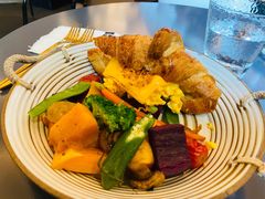 牛油果可颂全餐-玲婧胡同·生日蛋糕·餐厅(嘉里城店)